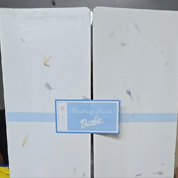 Barbie Bridal Doll in Elegant White Gown - Picture 3 of 7